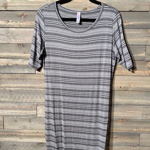 Size Medium Lularoe Julia dress